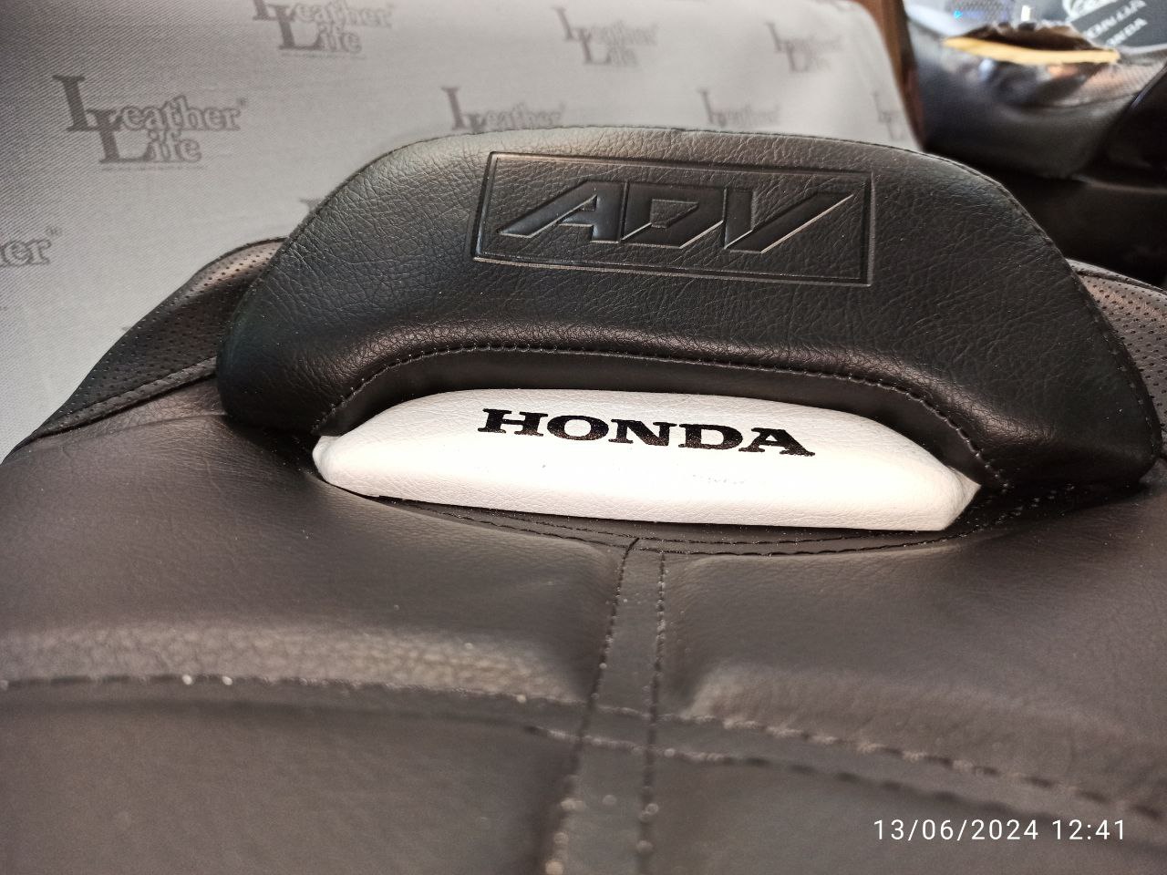 زین adv